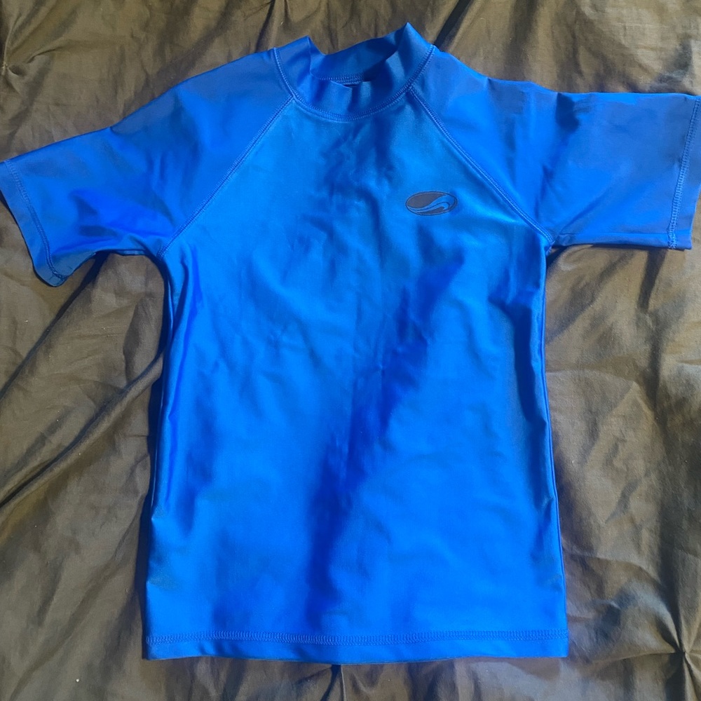 Boy’s Size (S) 8 Rashguard